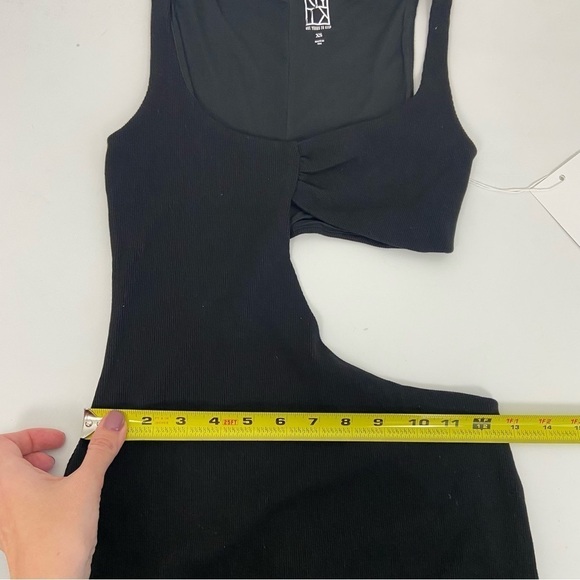 Not Yours To Keep Caitlin Midi Dress in Black Size XS - Picture 9 of 10